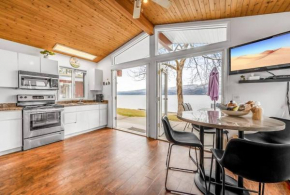 Beautiful Cabin Right next to Lake Okanagan #5